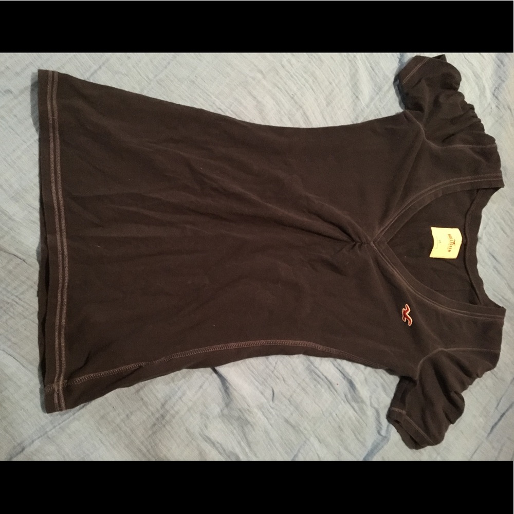 Hollis tee shirt